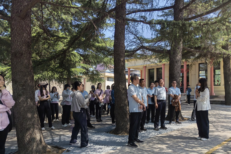 西柏坡培训图片_现场教学合影